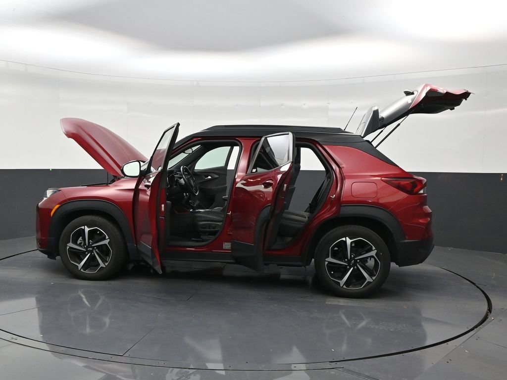Used 2021 Chevrolet TrailBlazer RS w/ Technology Package FWD image 30