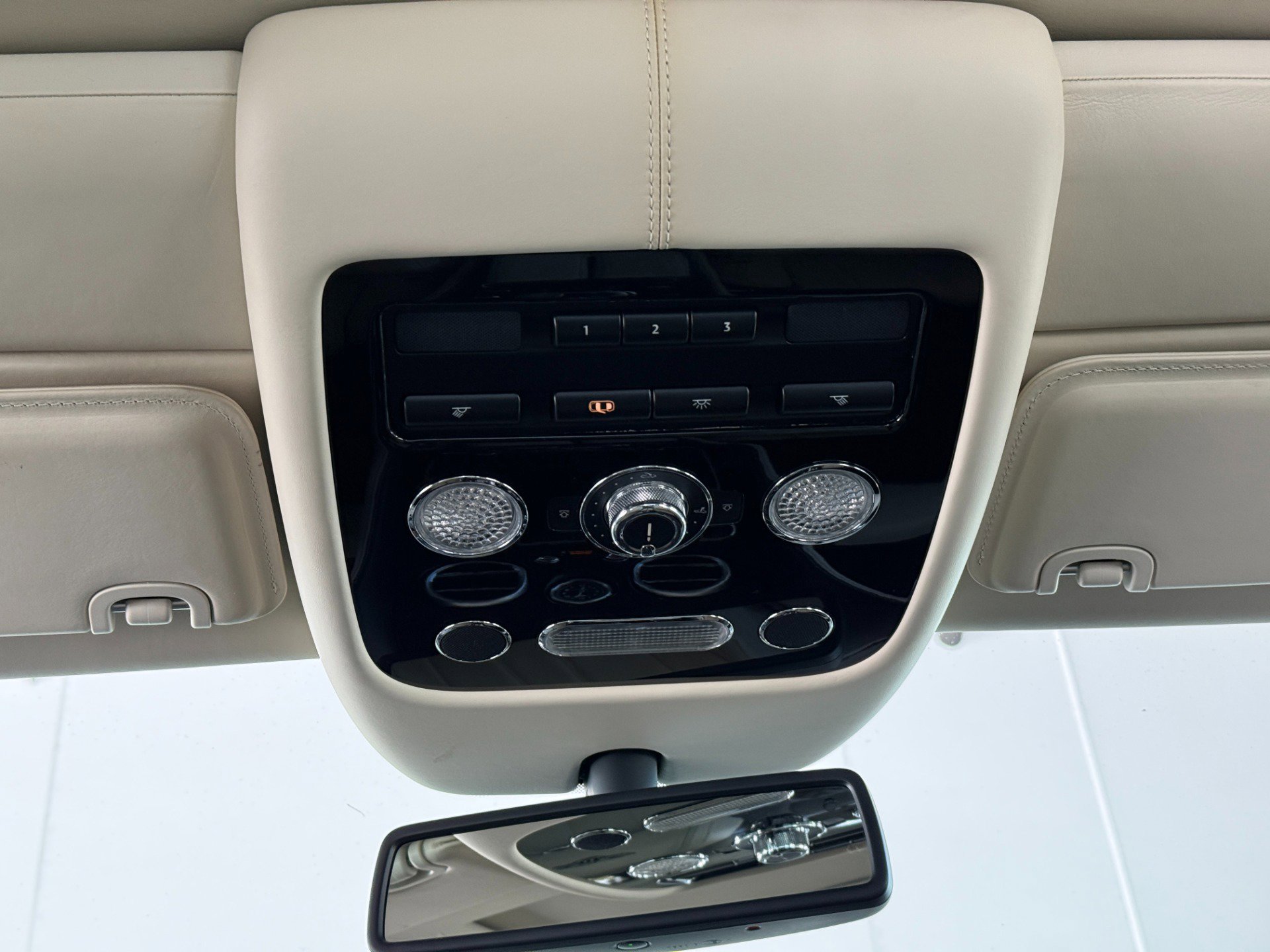 Used 2014 Bentley Flying Spur W12 AWD/4WD image 23