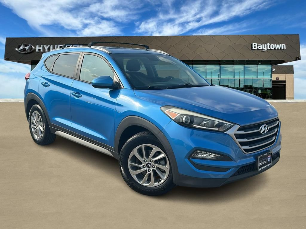 Used 2017 Hyundai Tucson SE w/ SE Popular Package 02