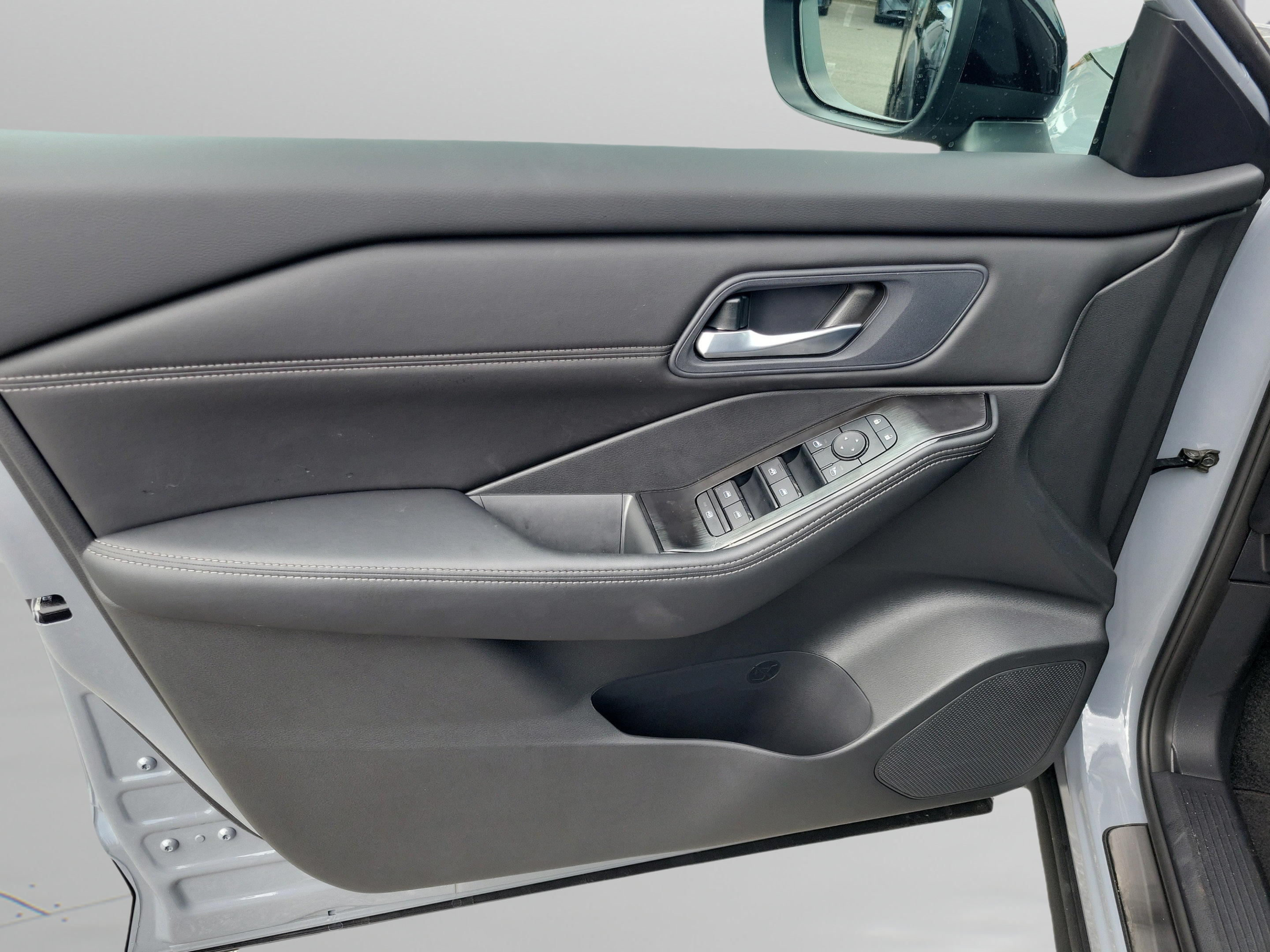 New 2026 Nissan Rogue Dark Armor FWD image 14