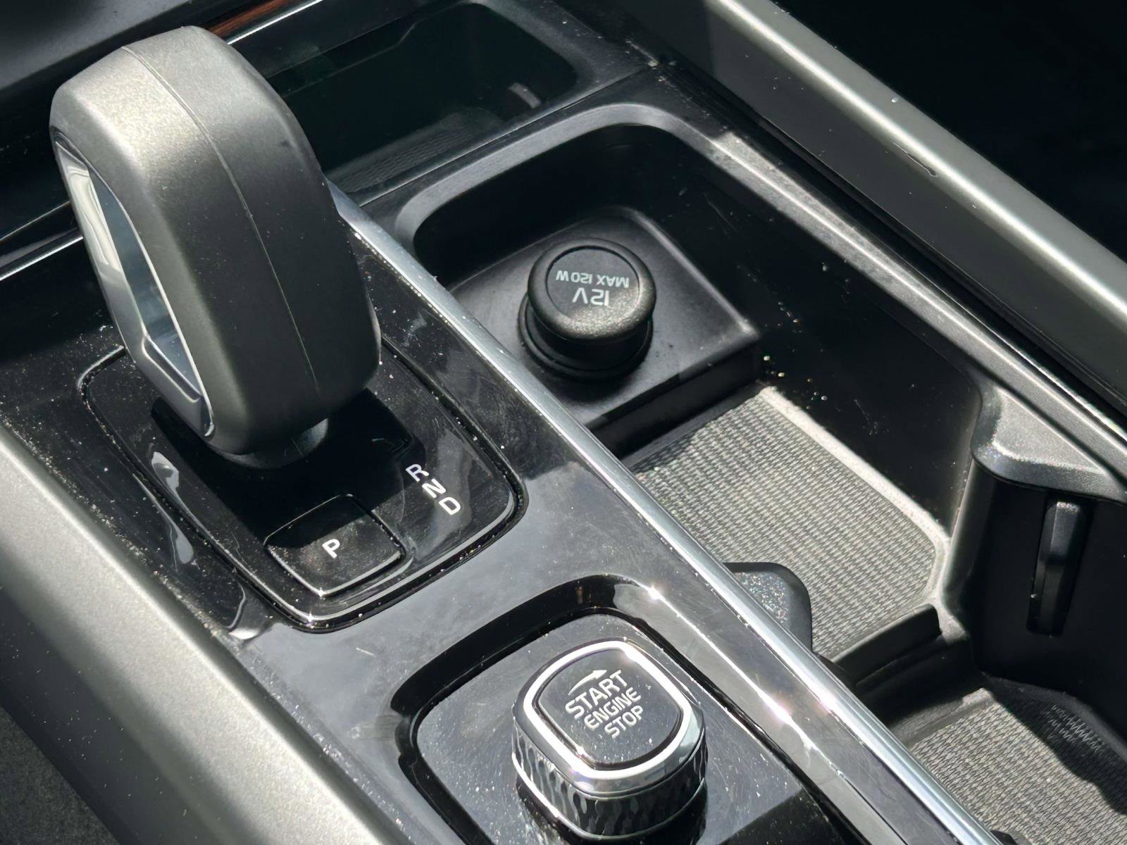 Certified 2024 Volvo XC60 B5 Plus image 29