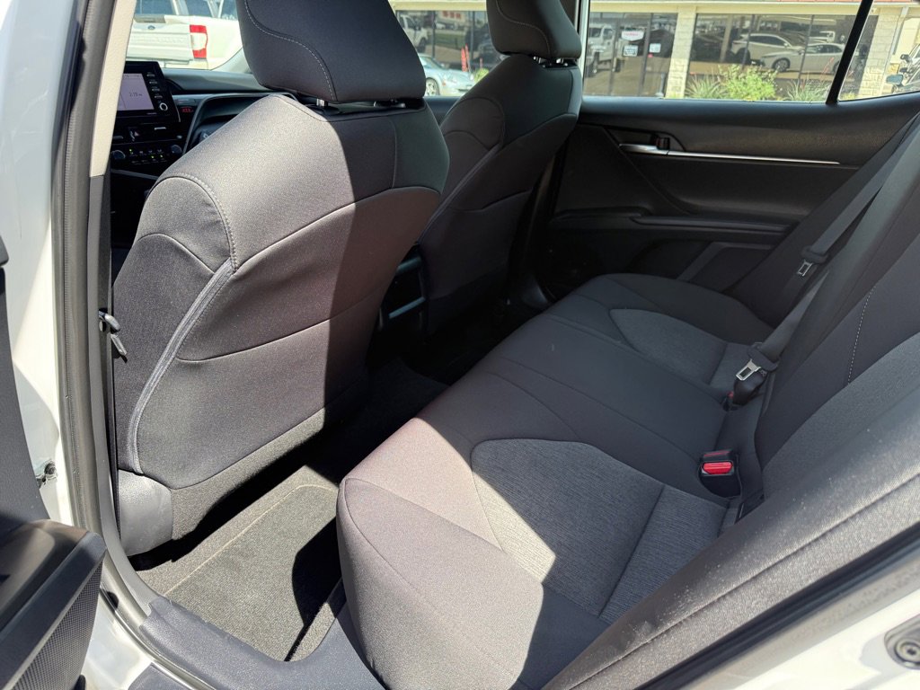 Used 2021 Toyota Camry LE FWD image 15