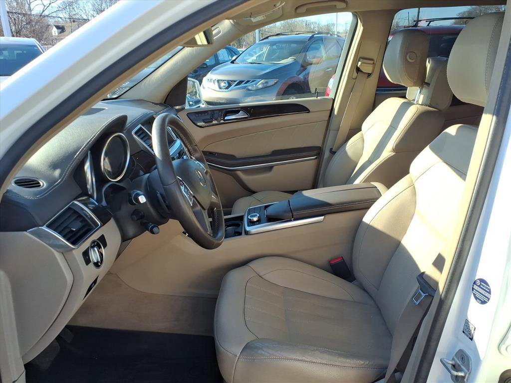 Used 2014 Mercedes-Benz GL 450 4MATIC image 22
