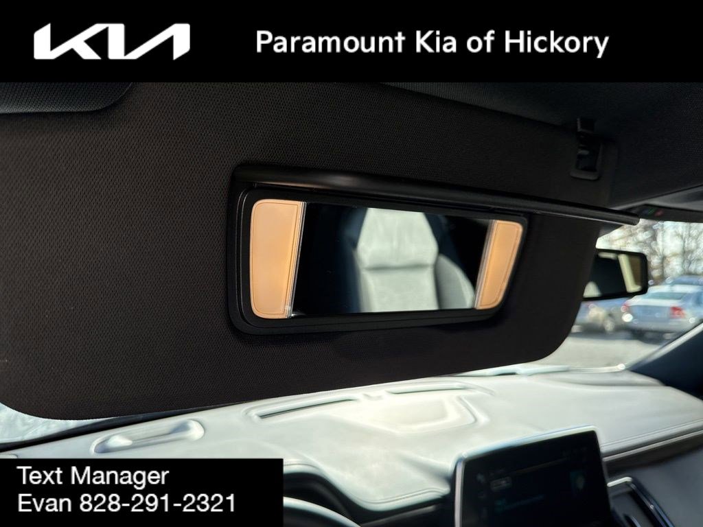 Used 2024 Chevrolet Tahoe LT image 30