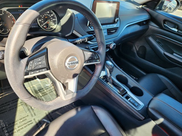 Used 2021 Nissan Altima 2.5 SR w/ SR Premium Package image 12