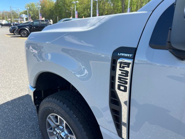 New 2026 Ford F350 Lariat w/ Lariat Premium Package AWD/4WD image 27
