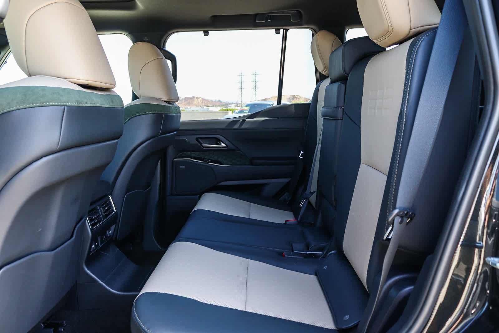 Certified 2026 Lexus GX 550 AWD/4WD image 22
