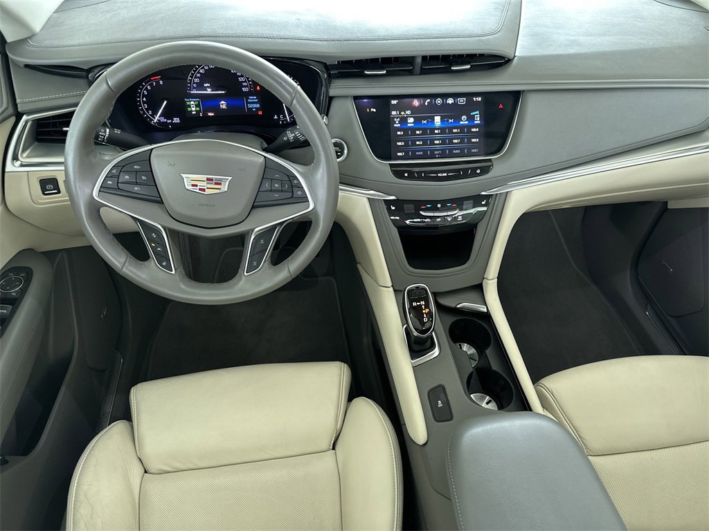 Used 2017 Cadillac XT5 Luxury w/ Driver Awareness Package image 13