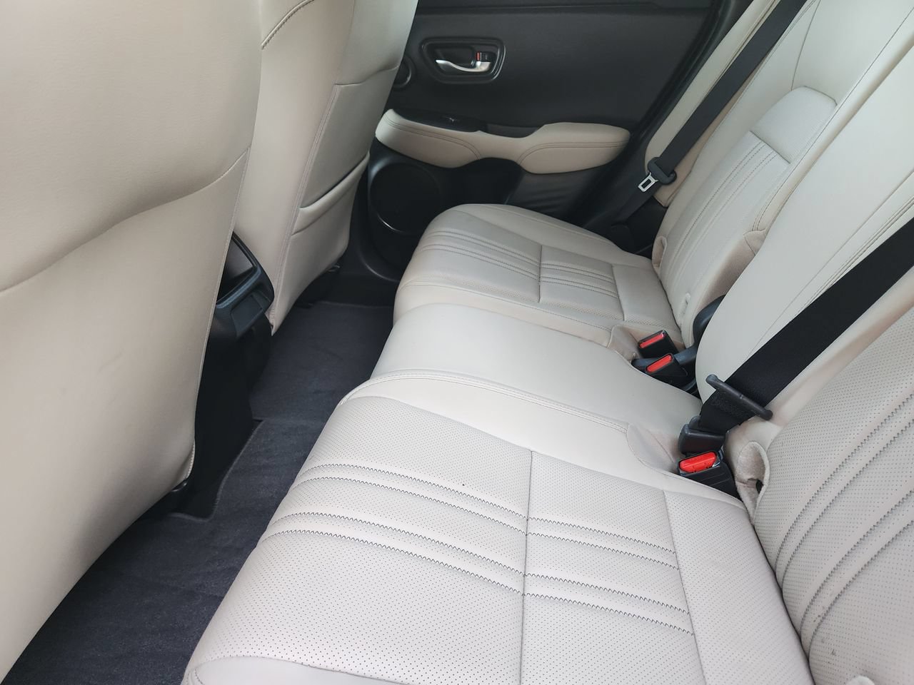 Certified 2024 Honda HR-V EX-L image 29