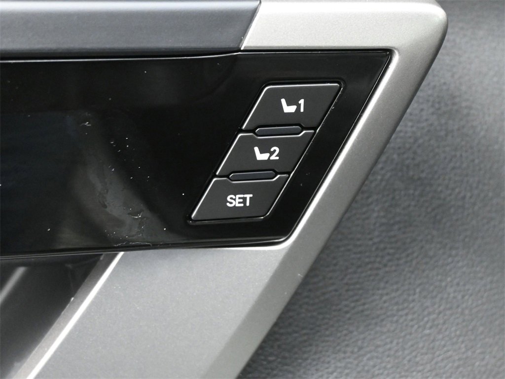 Used 2025 Toyota Sequoia Limited image 5