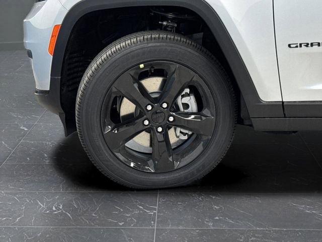 New 2025 Jeep Grand Cherokee L Altitude image 36