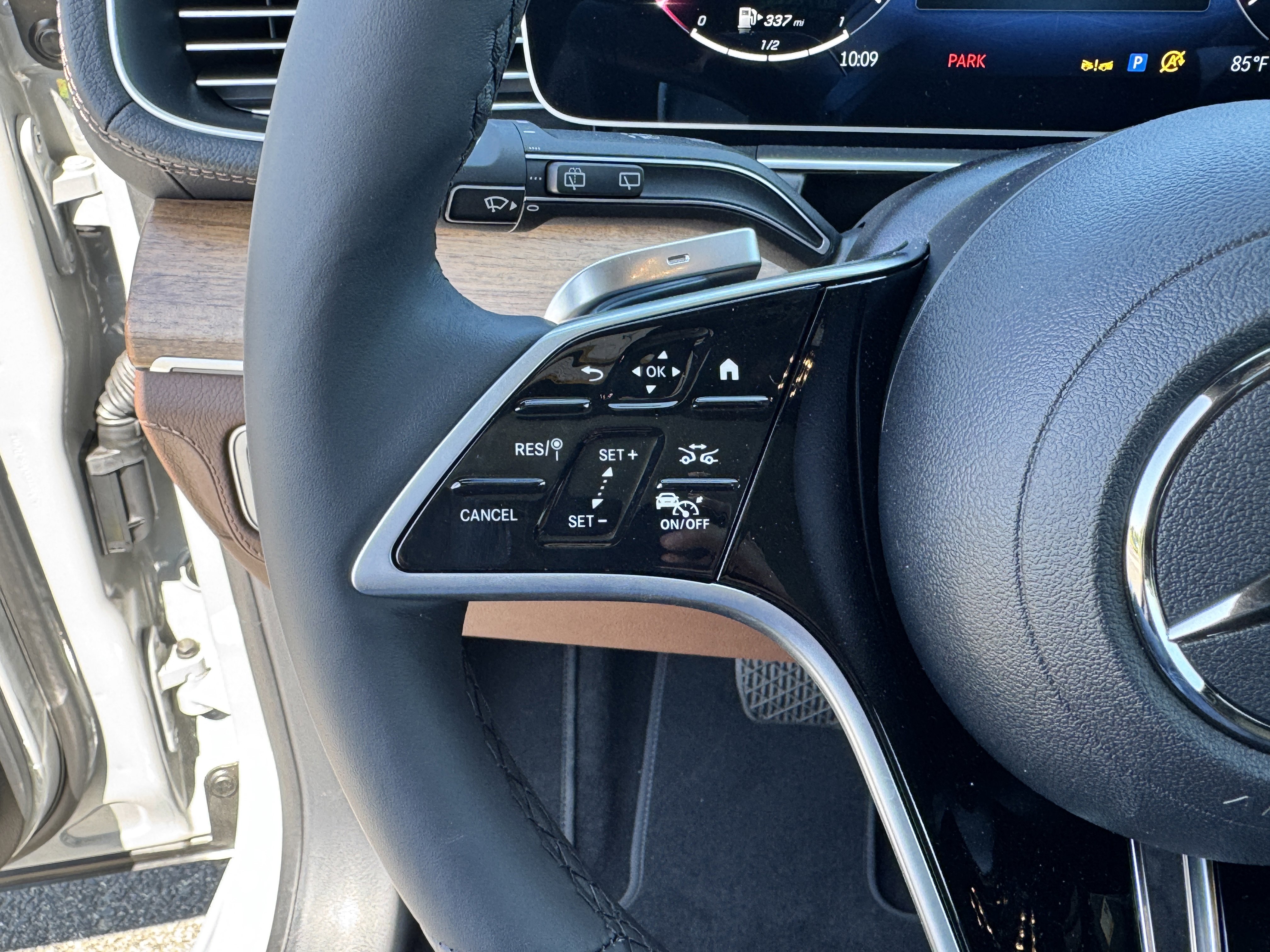 New 2025 Mercedes-Benz GLE 580 4MATIC image 25