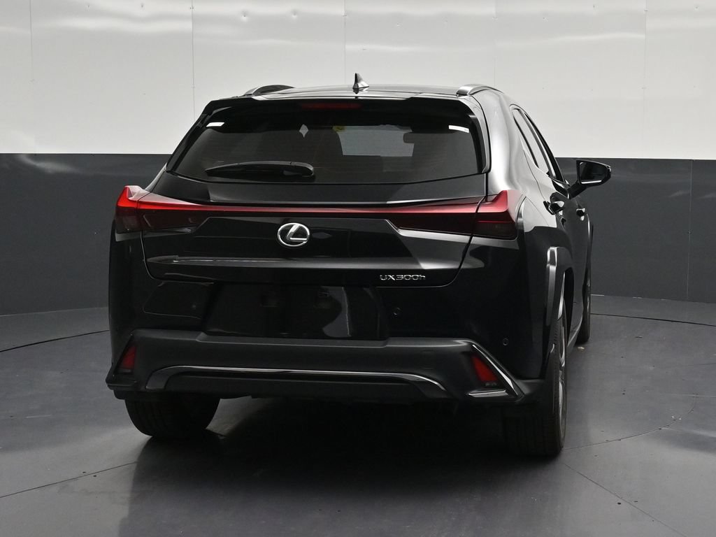 Used 2025 Lexus UX 300h FWD image 2