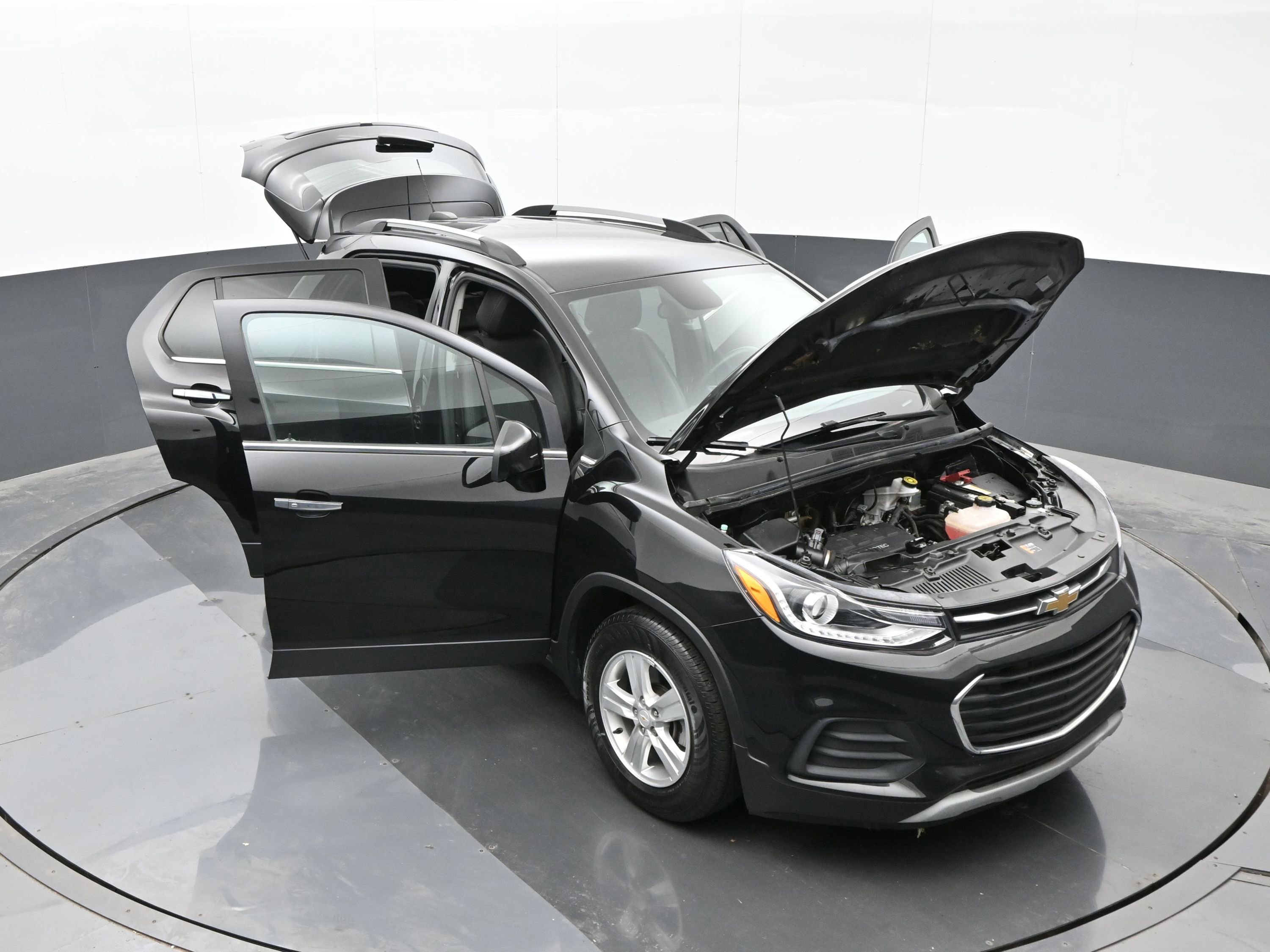 Used 2020 Chevrolet Trax LT w/ LT Convenience Package image 42