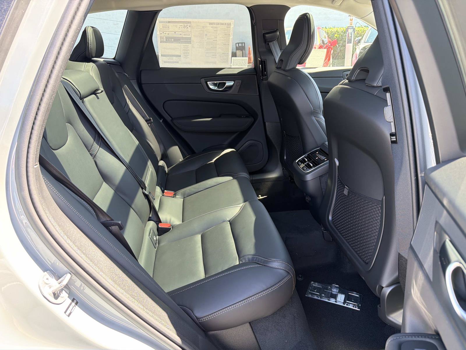 New 2027 Volvo XC60 B5 Ultra AWD/4WD image 19