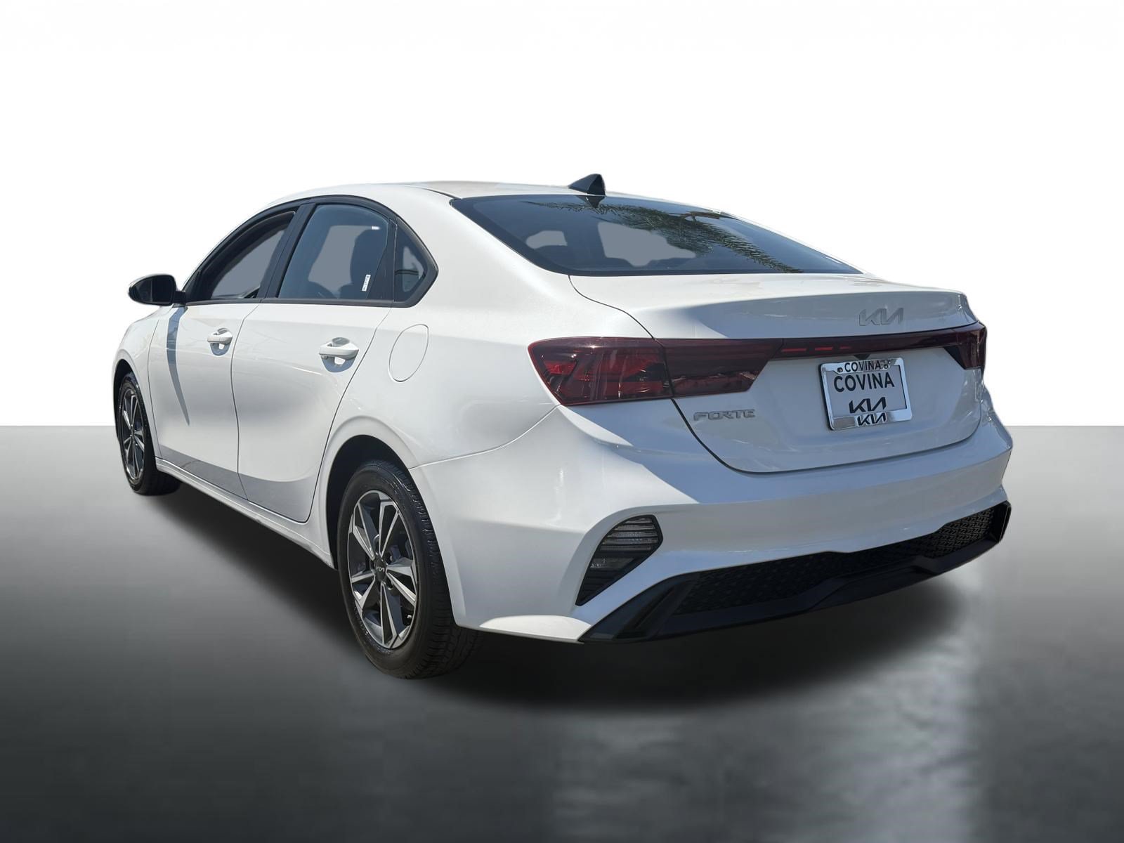 Used 2023 Kia Forte LXS FWD image 6