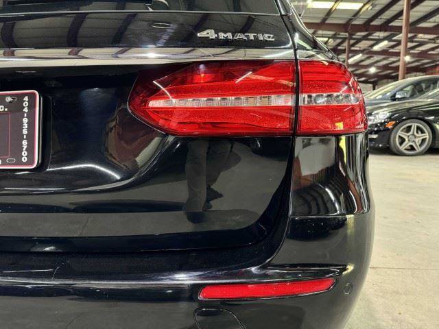 Used 2017 Mercedes-Benz E 400 4MATIC Wagon image 19