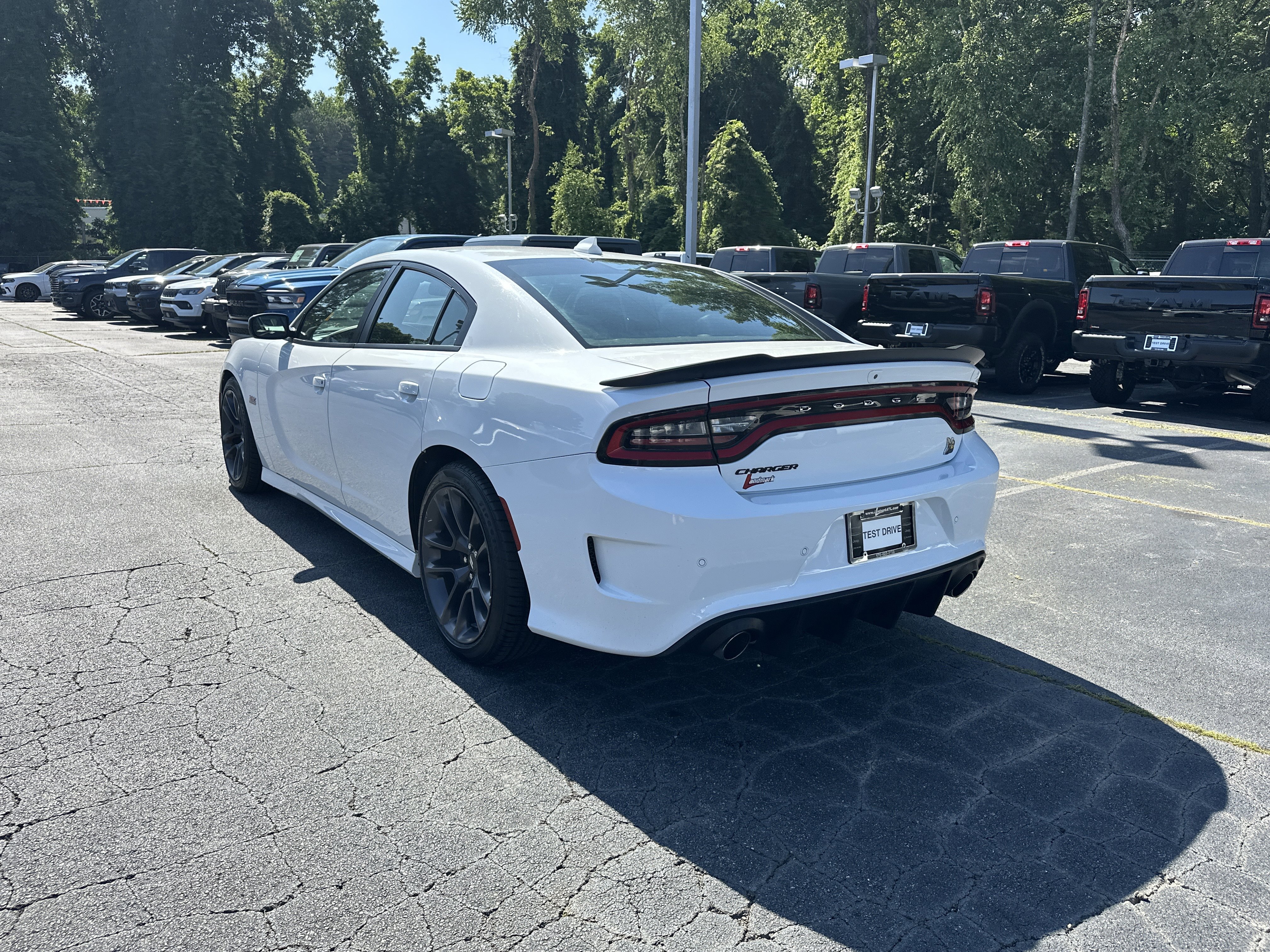 Used 2022 Dodge Charger Scat Pack w/ Plus Group RWD image 7