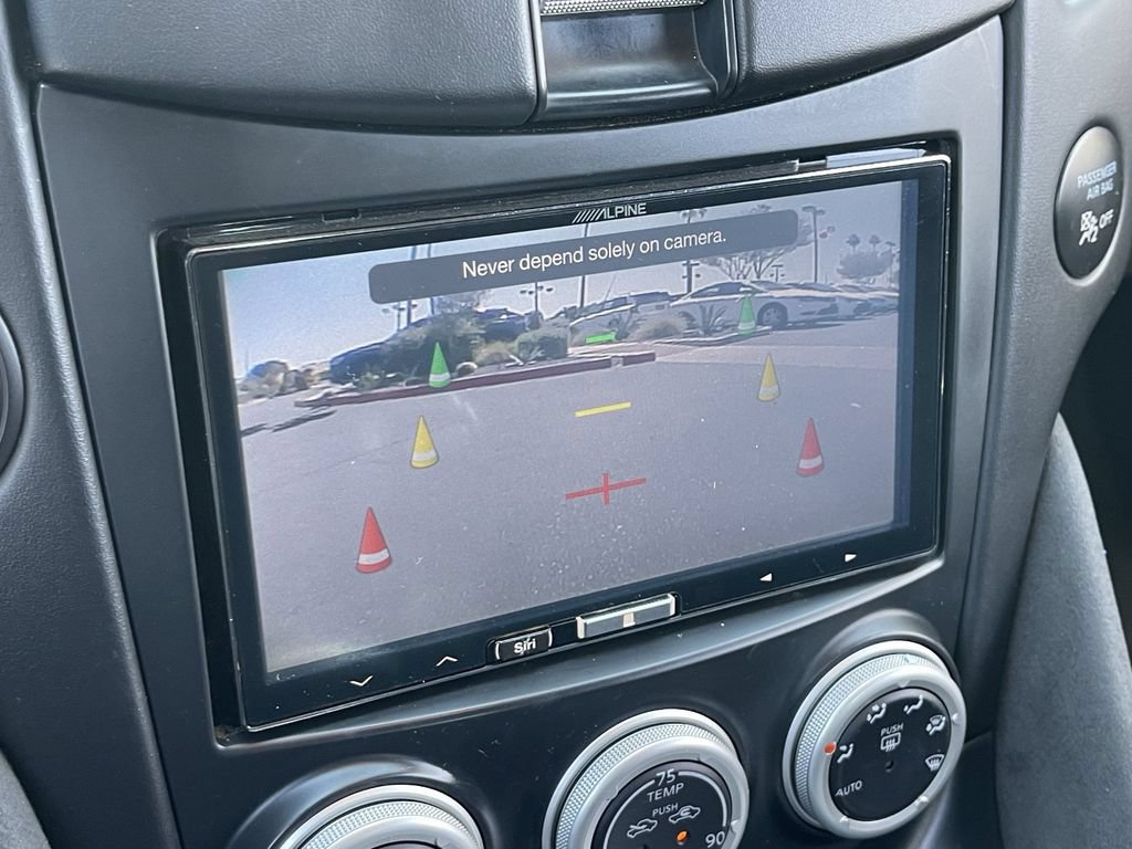 Used 2018 Nissan 370Z Roadster RWD image 26