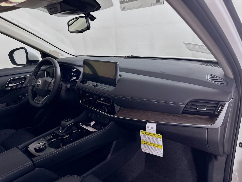 New 2026 Nissan Rogue Platinum w/ Tech Package image 38