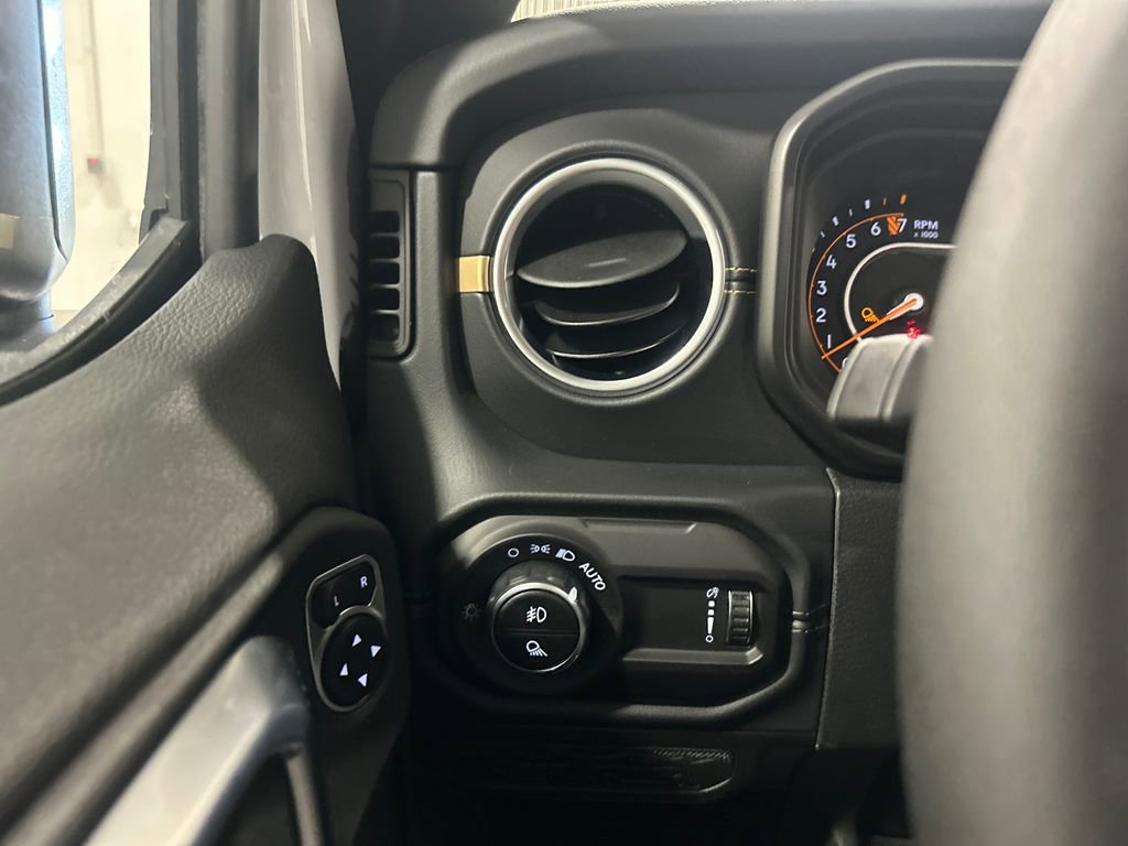 New 2026 Jeep Gladiator Sport image 19