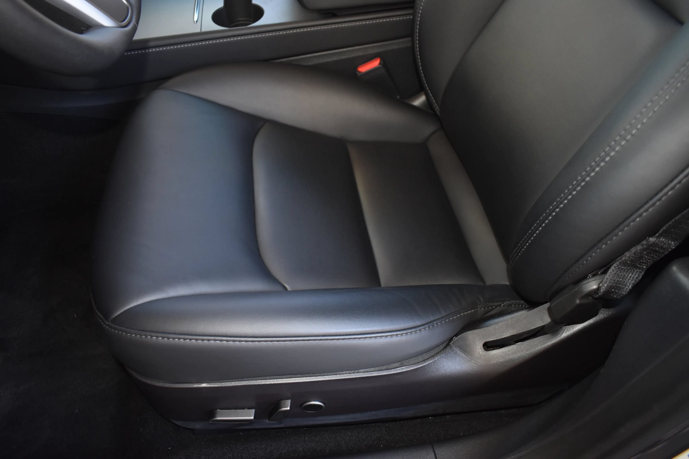 Used 2023 Tesla Model 3 Standard Range RWD image 11