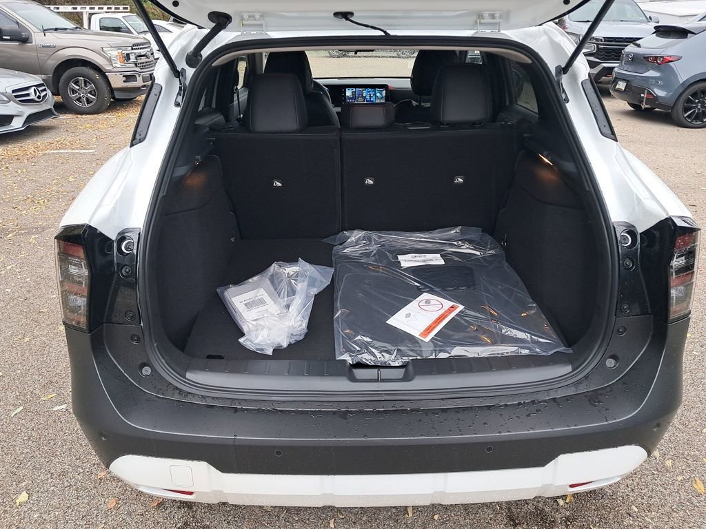 New 2026 Nissan Kicks SR w/ SR Premium Package image 24