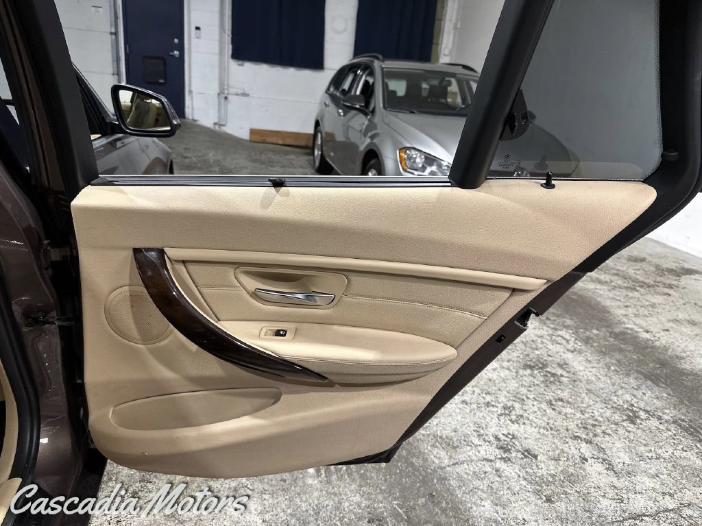 Used 2015 BMW 328d xDrive Wagon image 23