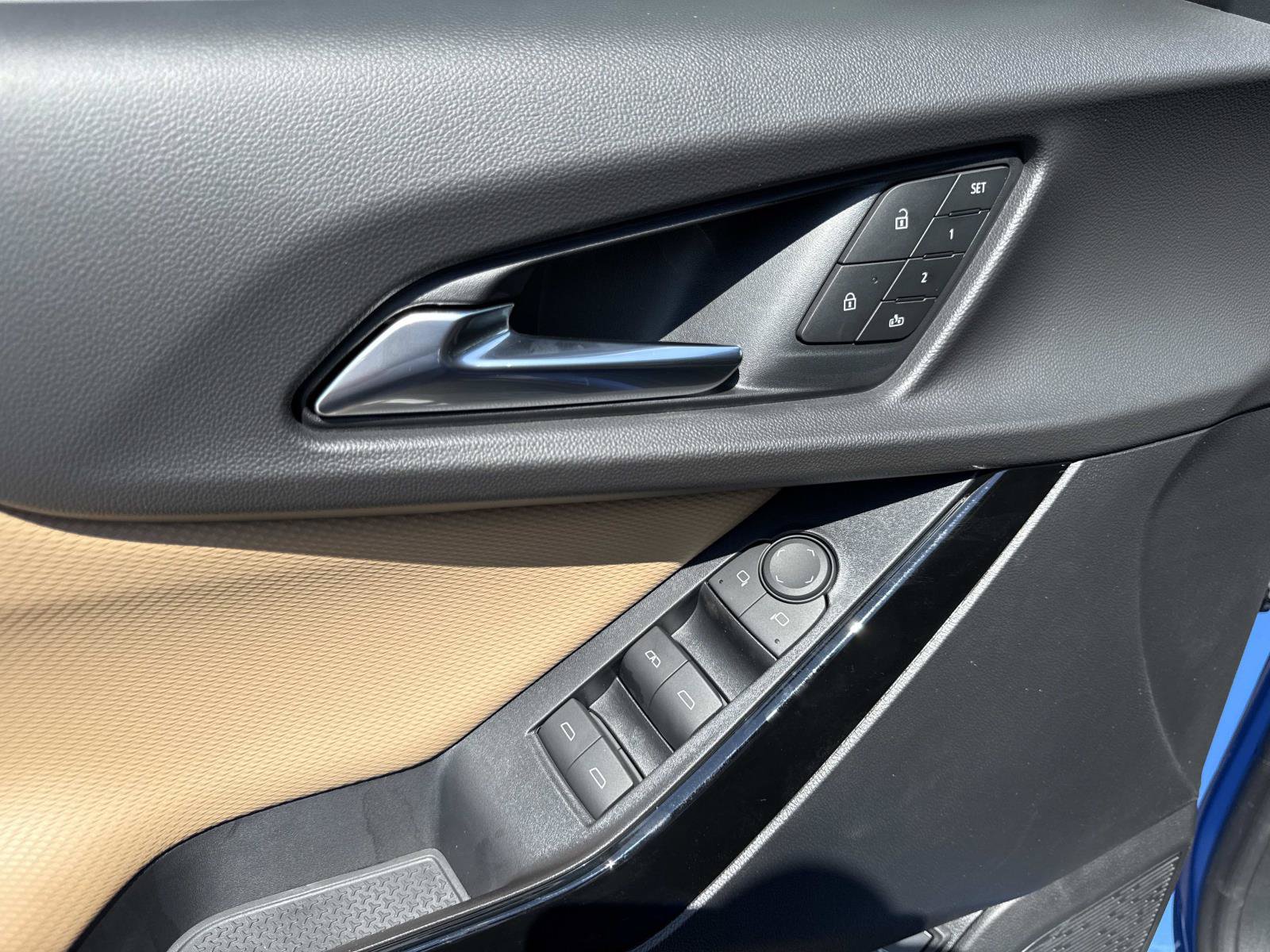 New 2027 Chevrolet Equinox ACTIV w/ Safety and Technology Package FWD image 18