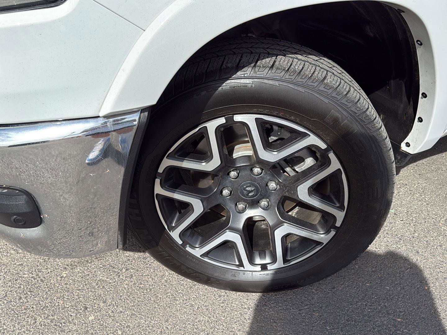 Used 2025 RAM 1500 Laramie image 16