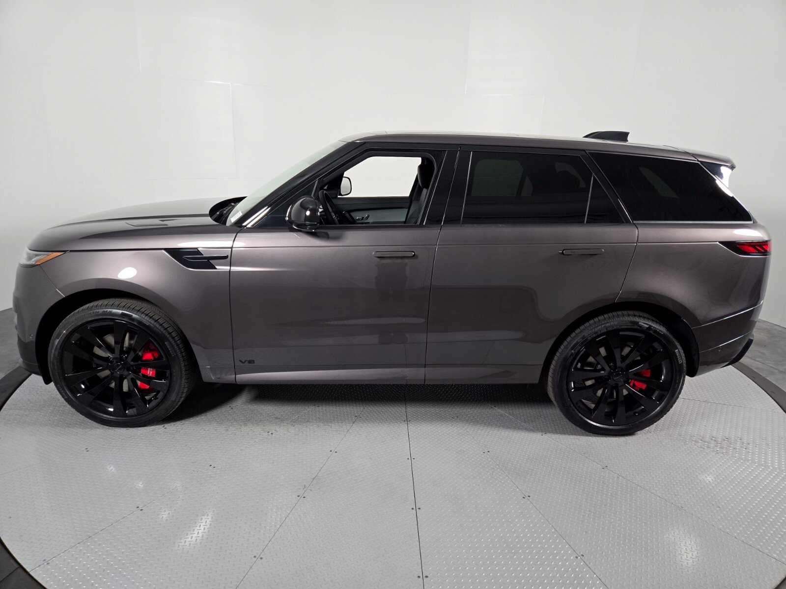 New 2027 Land Rover Range Rover Sport Dynamic SE AWD/4WD image 34