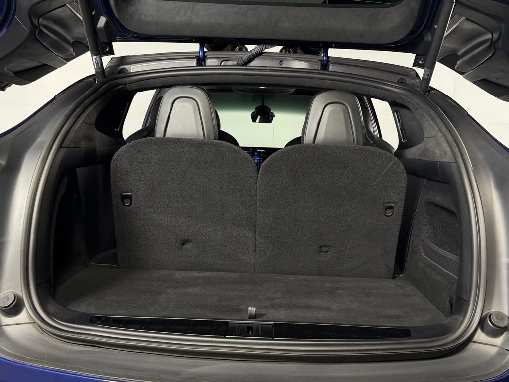 Used 2023 Tesla Model X image 34