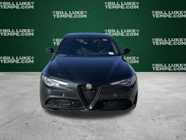 Used 2023 Alfa Romeo Giulia Veloce RWD image 4