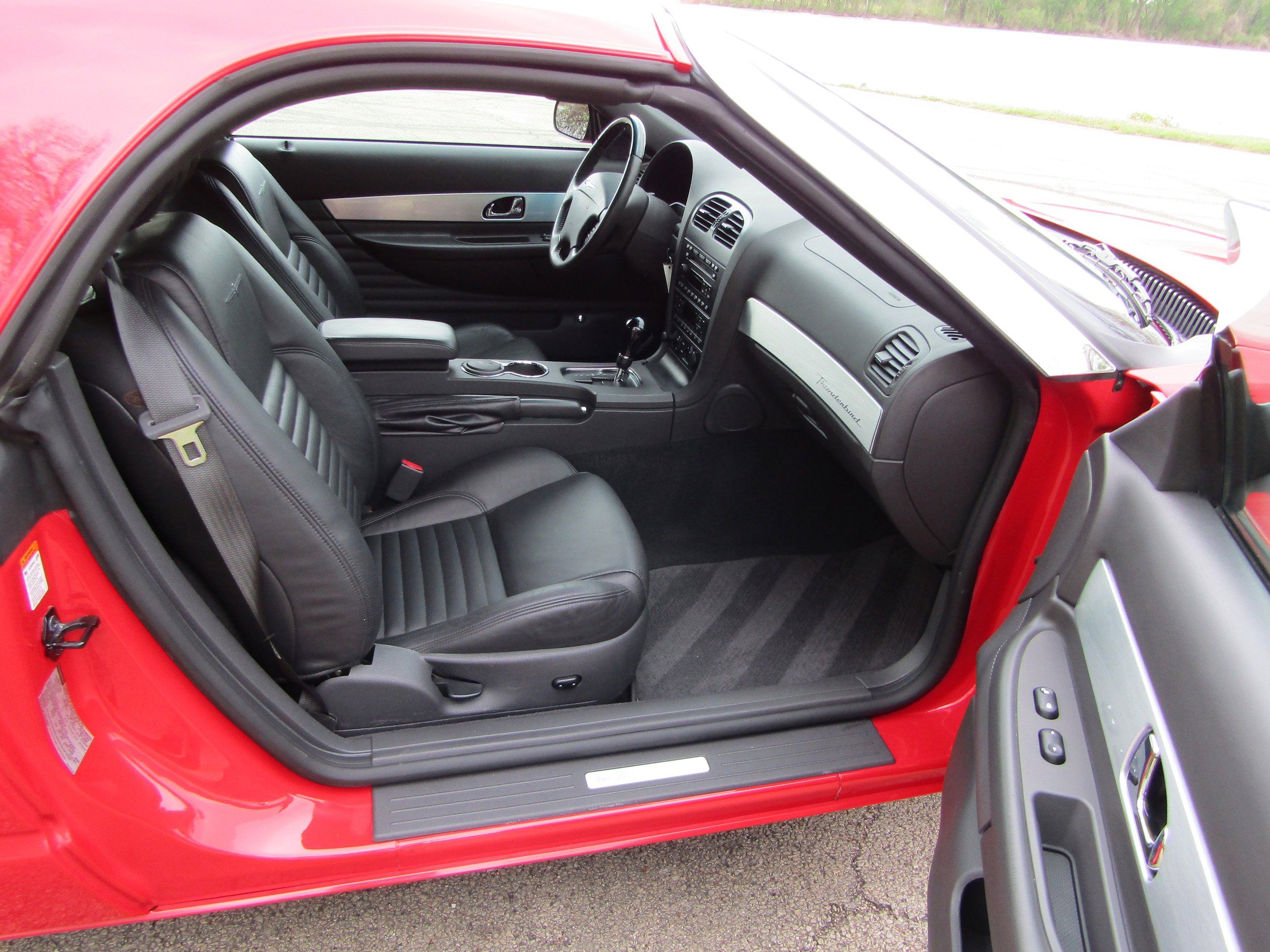 Used 2002 Ford Thunderbird RWD image 15