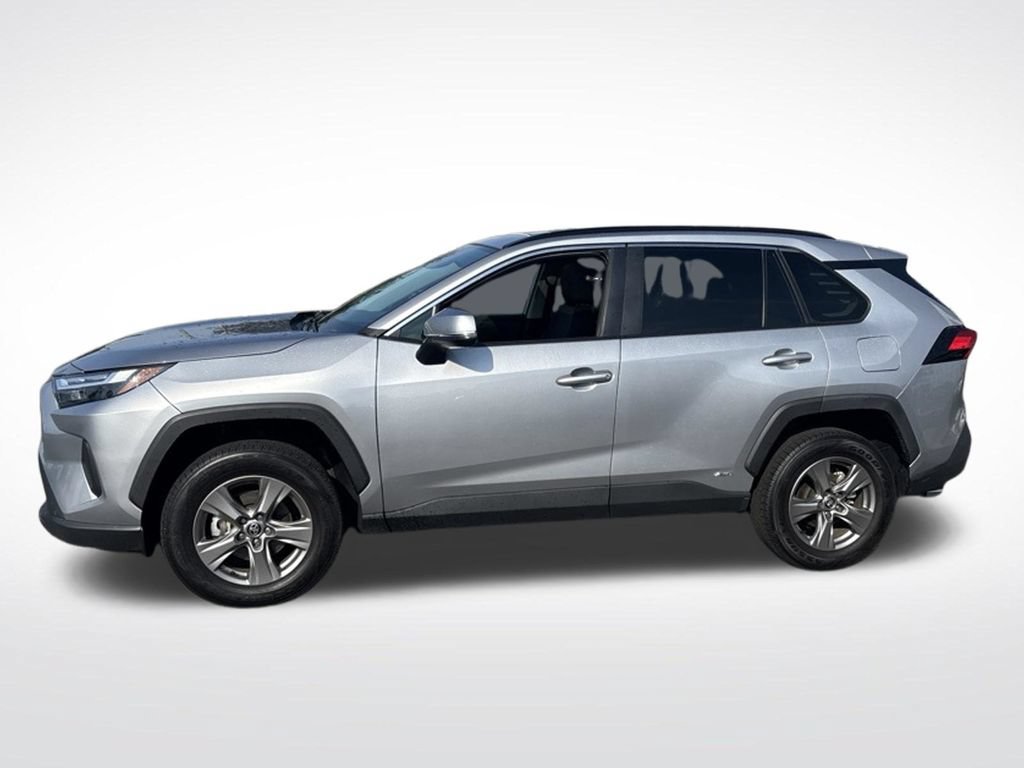 Used 2024 Toyota RAV4 XLE w/ Convenience Package AWD/4WD image 4
