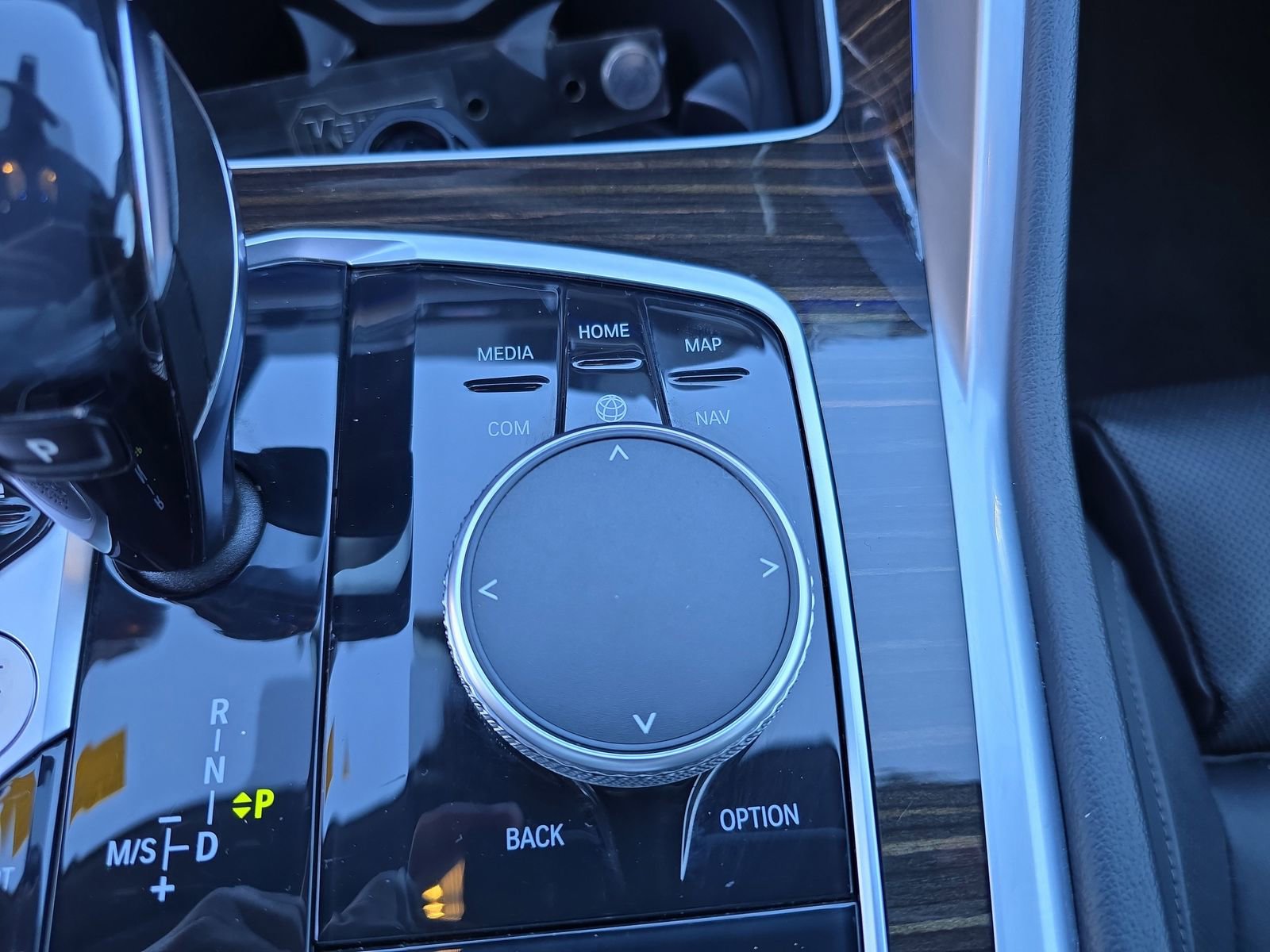 Used 2021 BMW X6 sDrive40i w/ Premium Package image 22