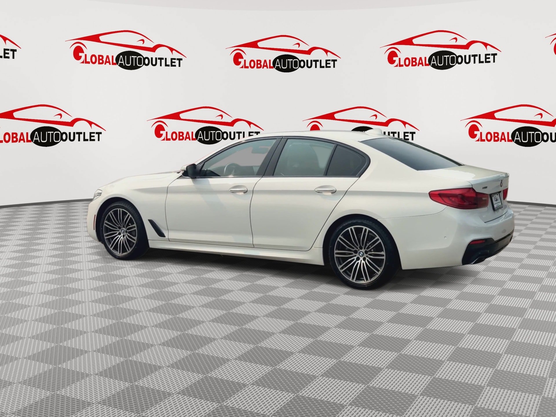 Used 2018 BMW 530i xDrive w/ M Sport Package AWD/4WD image 6