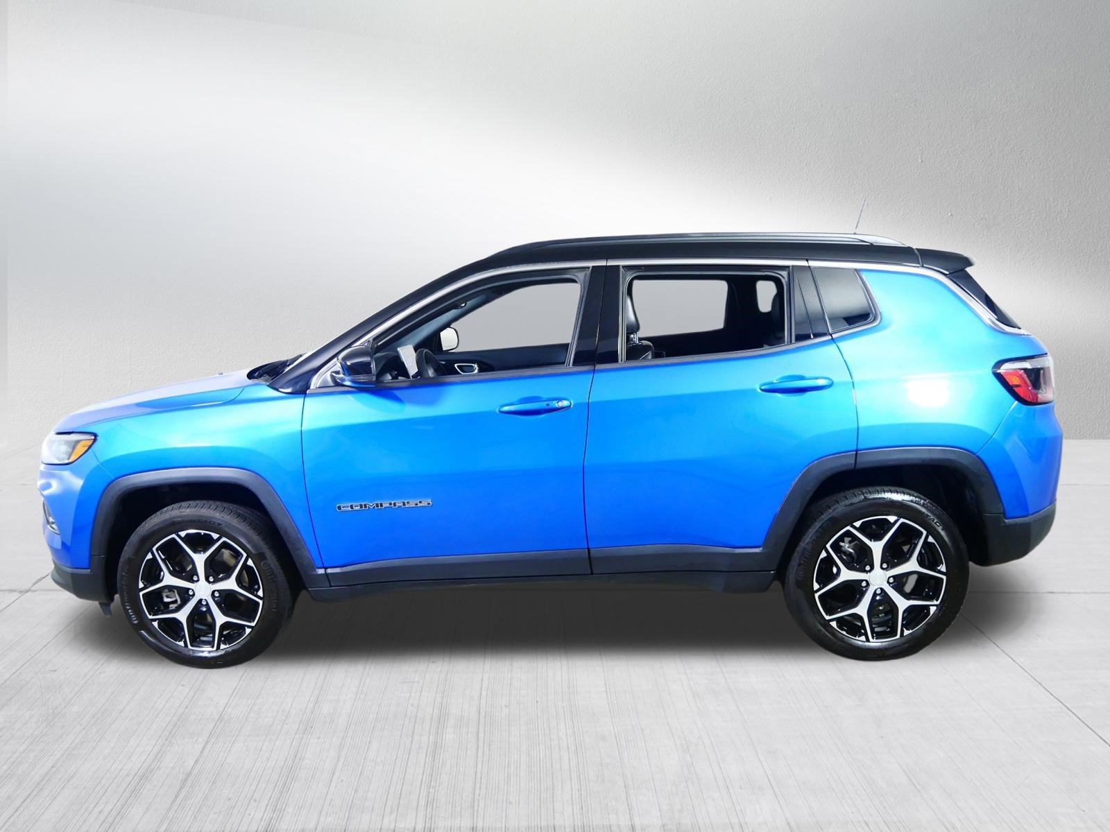 Used 2024 Jeep Compass Limited AWD/4WD image 4
