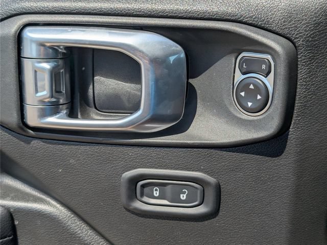 Used 2024 Jeep Wrangler Unlimited Rubicon w/ Technology Group AWD/4WD image 19