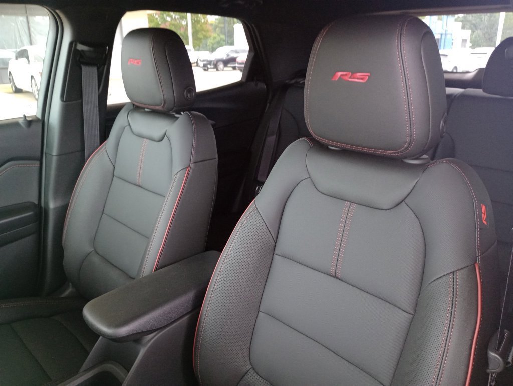 New 2026 Chevrolet TrailBlazer RS w/ Convenience Package FWD image 11