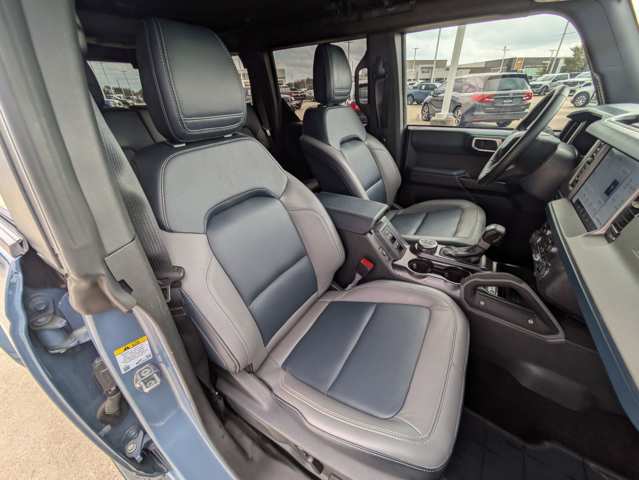 Used 2024 Ford Bronco Outer Banks image 40