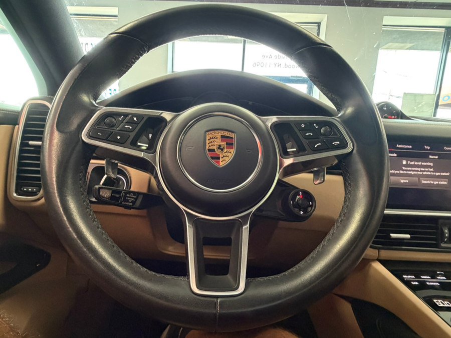 Used 2023 Porsche Cayenne Platinum Edition AWD/4WD image 50