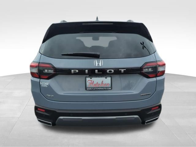 New 2026 Honda Pilot Touring image 5
