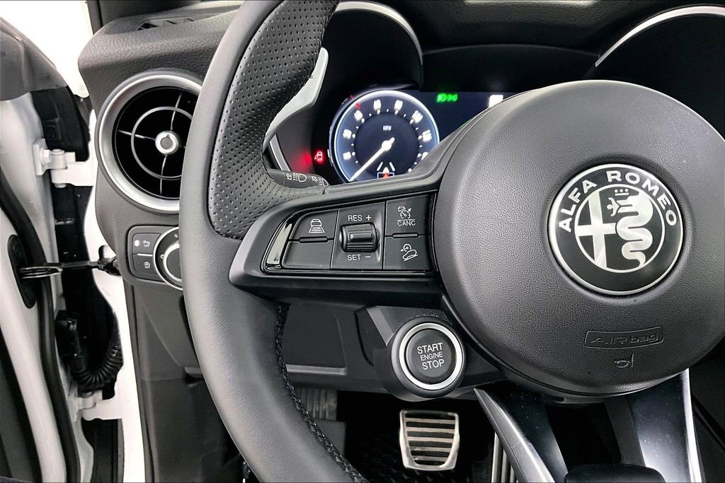 Used 2025 Alfa Romeo Stelvio Sprint w/ Veloce Package image 27