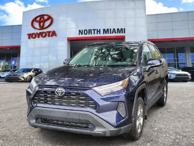 Used 2024 Toyota RAV4 XLE w/ Convenience Package FWD image 2