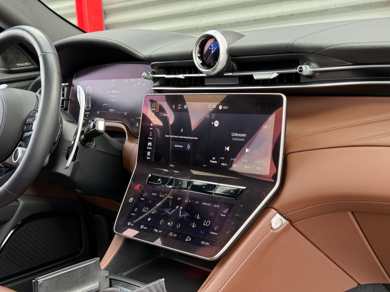 Used 2023 Maserati Grecale GT image 23