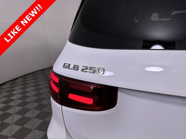 Used 2024 Mercedes-Benz GLB 250 4MATIC image 32