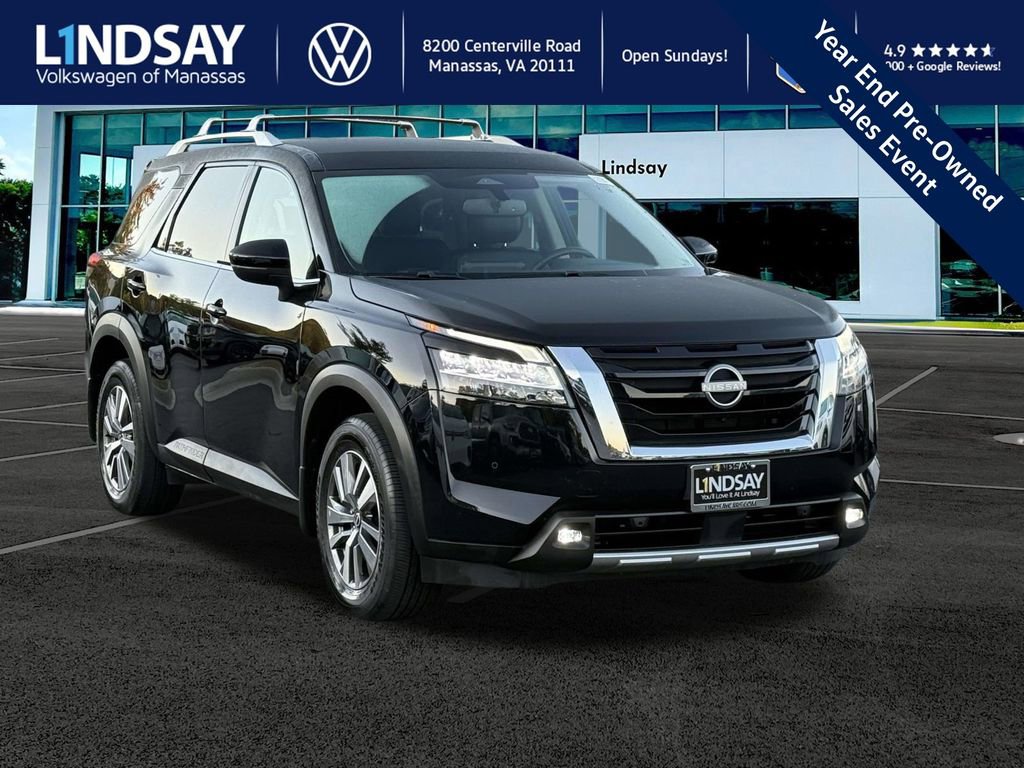 Used 2022 Nissan Pathfinder SL image 1