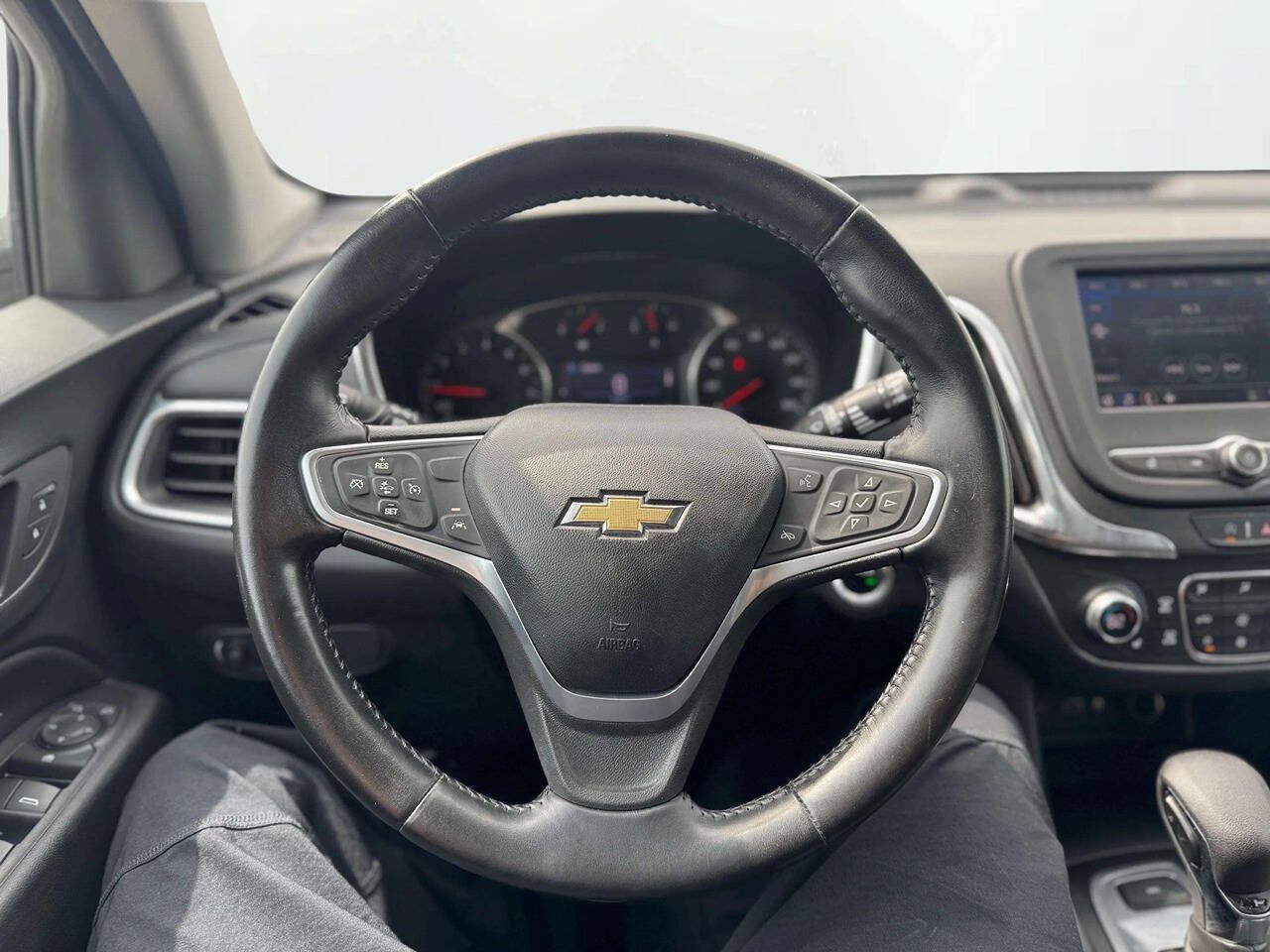 Used 2022 Chevrolet Equinox LT w/ Driver Convenience Package AWD/4WD image 19