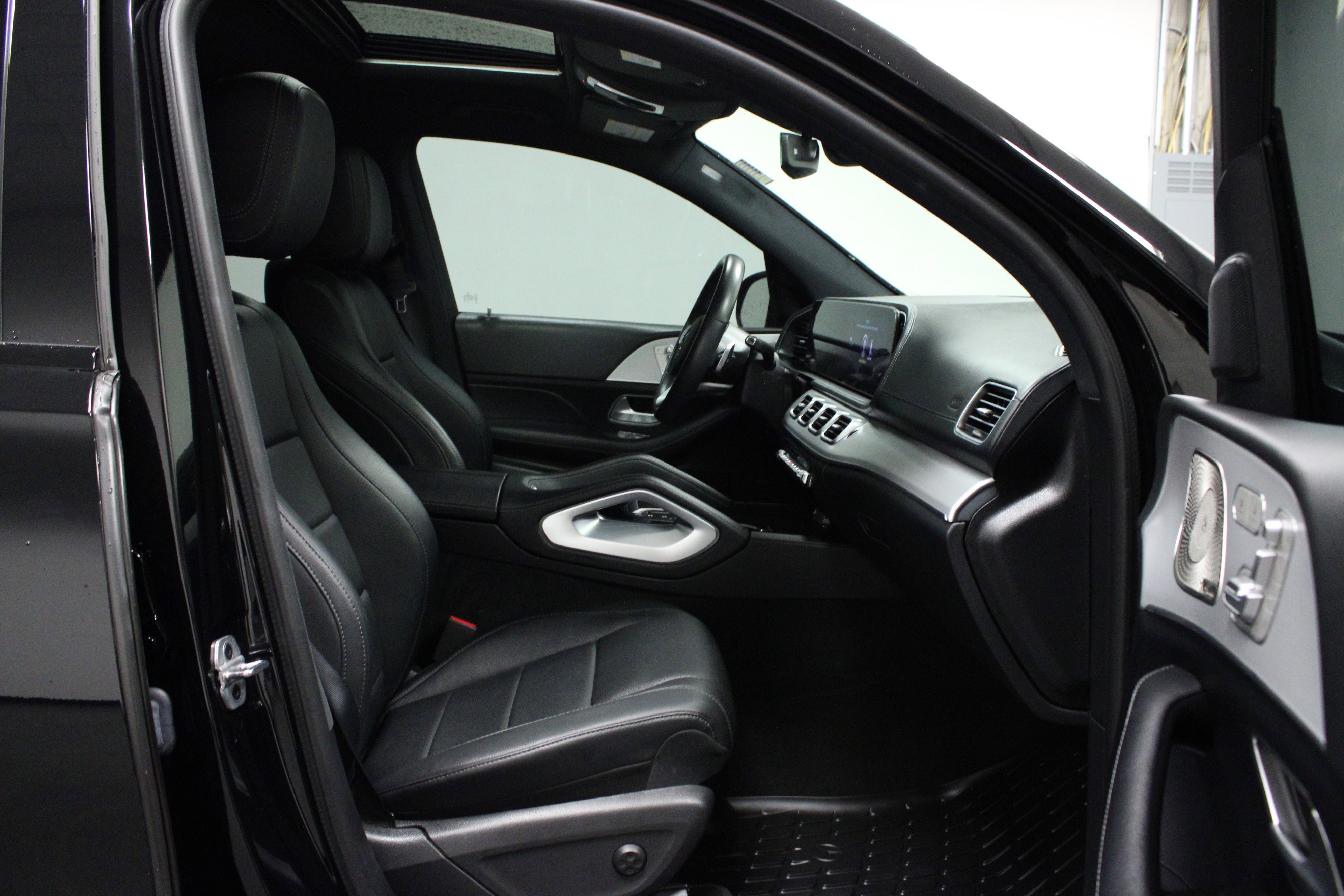 Used 2022 Mercedes-Benz GLS 450 4MATIC image 17